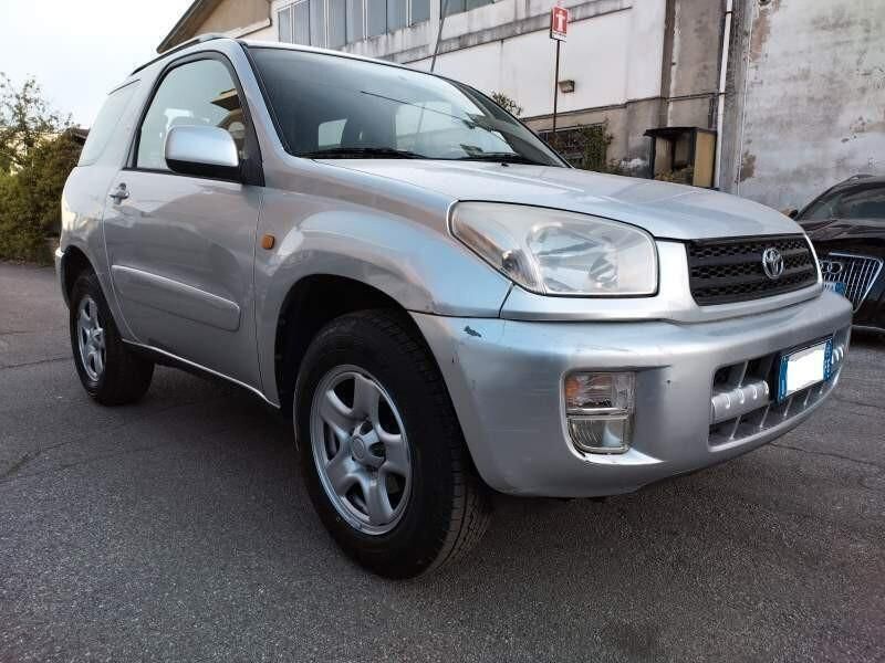 Usado Toyota RAV4 Sol 150 CV (110 kW) 2002 Plateado SUV