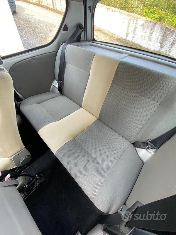 Usata Fiat 600 Active 54 CV (39 kW) 2010 Grigio Utilitaria