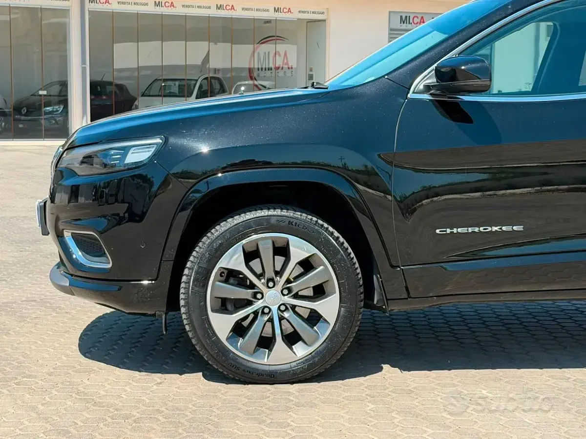 Usata Jeep Cherokee Overland 194 CV (142 kW) 2018 Nero SUV