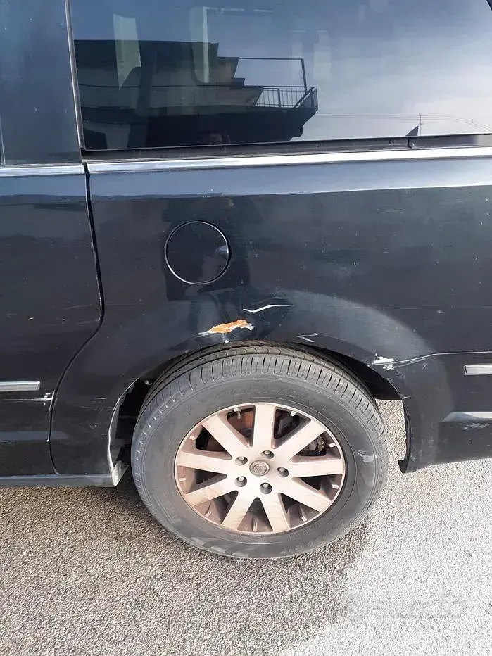 Usata Chrysler Grand Voyager 163 CV (119 kW) 2011 Nero Monovolume