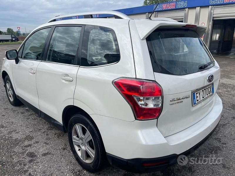 Usata Subaru Forester 2015 Bianco SUV