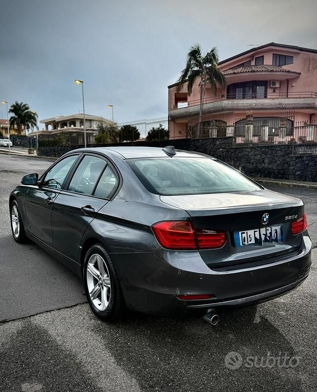 Occasion BMW 320 184 ch (135 kW) 2012 Berline