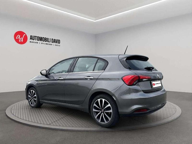 Usata Fiat Tipo Lounge 95 CV (69 kW) 2016 Grigio Berlina
