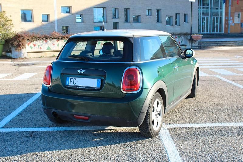 Usata Mini ONE 75 CV (55 kW) 2016 Verde Utilitaria