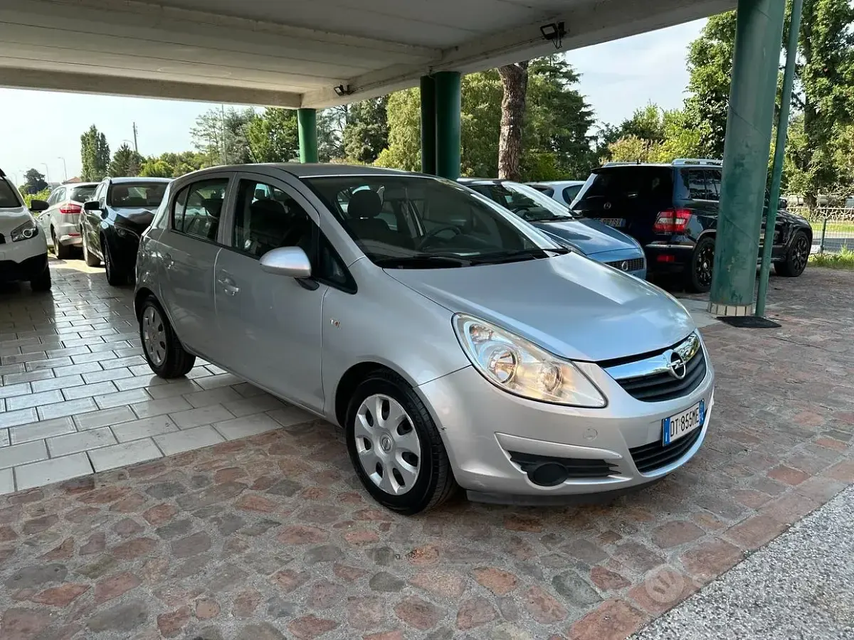 Usata Opel Corsa 80 CV (58 kW) 2009 Grigio Utilitaria
