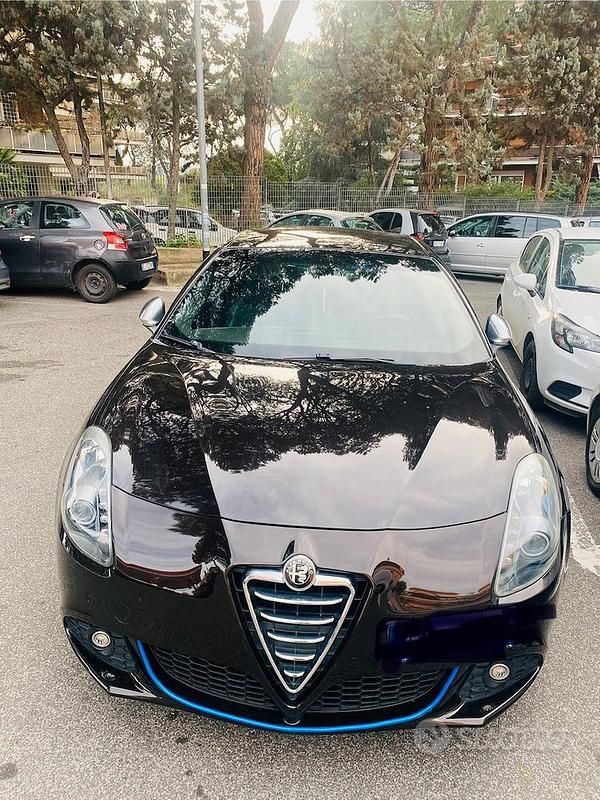 Usata Alfa Romeo Giulietta Turismo 170 CV (125 kW) 2012 Nero Utilitaria