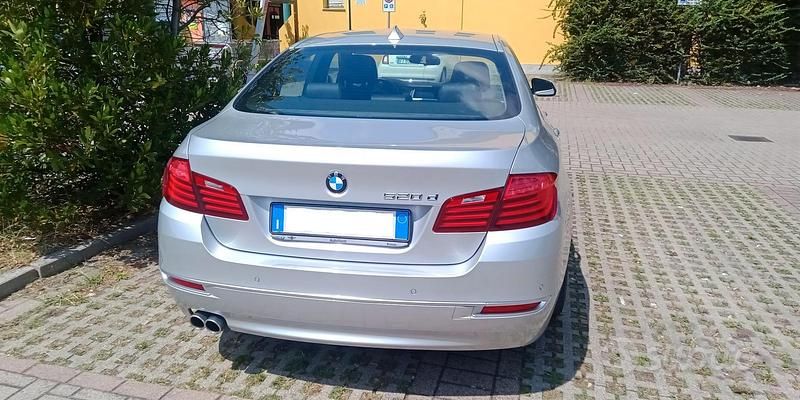 Usata BMW 520 184 CV (135 kW) 2014 Grigio Berlina