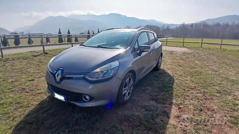 Usata Renault Clio GrandTour 120 CV (88 kW) 2016 Grigio Station wagon