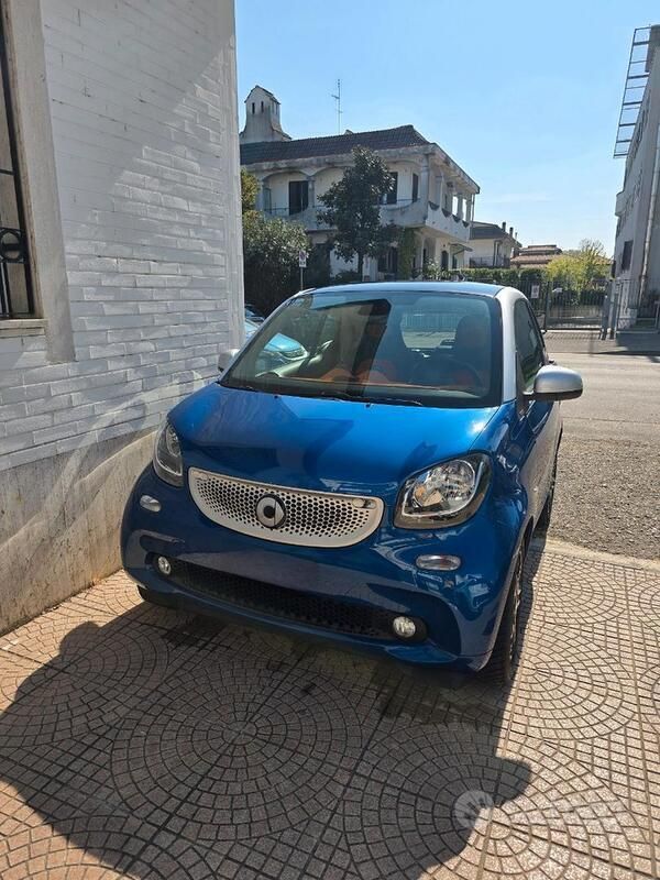 Usata Smart ForTwo Coupé 71 CV (52 kW) 2015 Utilitaria