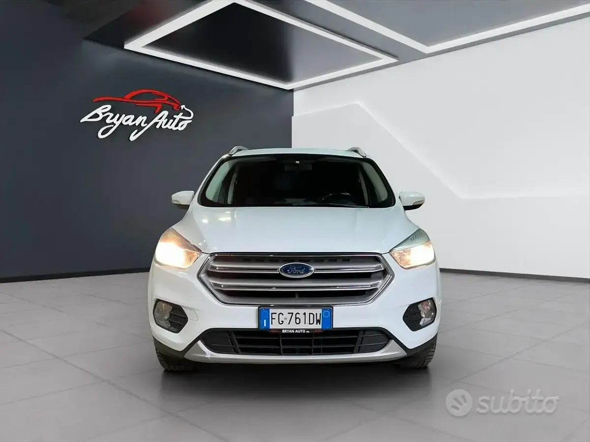 Usata Ford Kuga S 120 CV (88 kW) 2016 Bianco SUV