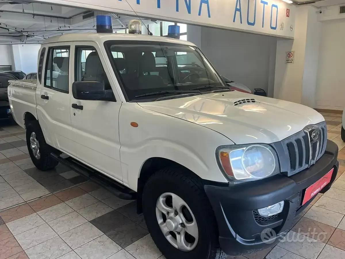 Usata Mahindra Goa 116 CV (85 kW) 2011 Bianco SUV