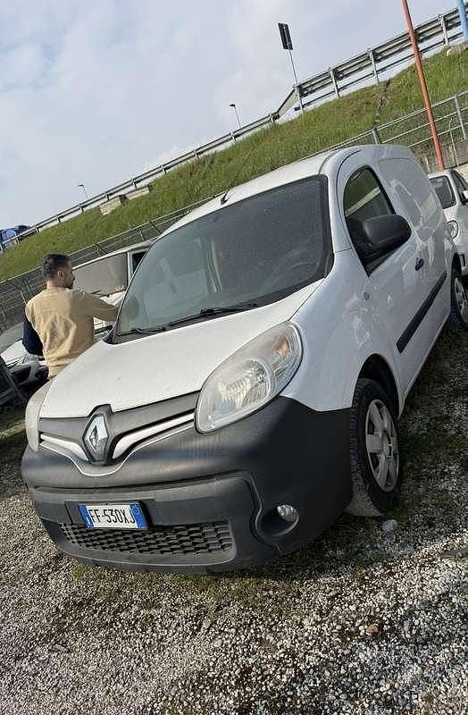 Usata Renault Kangoo 90 CV (66 kW) 2016 Monovolume