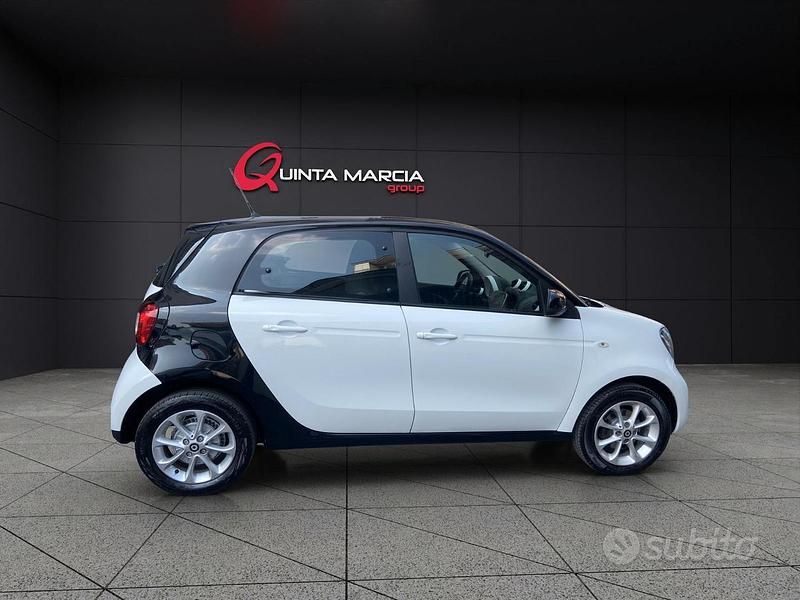 Usata Smart ForFour 71 CV (52 kW) 2018 Bianco Utilitaria