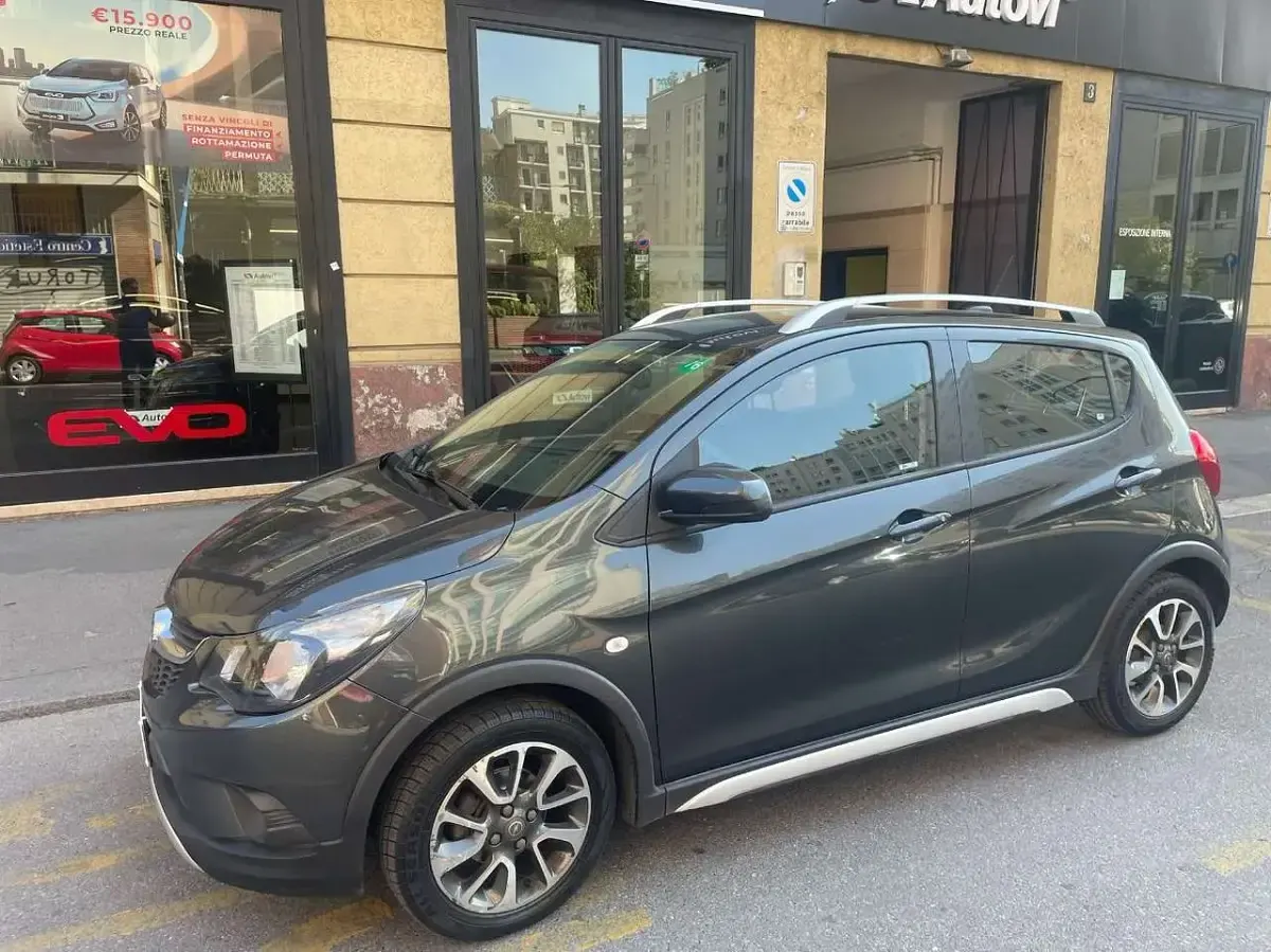 Usata Opel Karl Rocks 75 CV (55 kW) 2017 Grigio Utilitaria