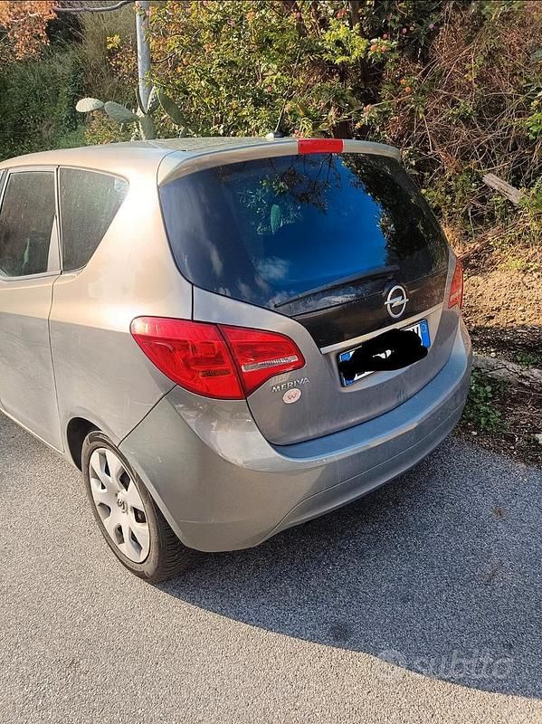 Usata Opel Meriva 120 CV (88 kW) 2011 Grigio Monovolume