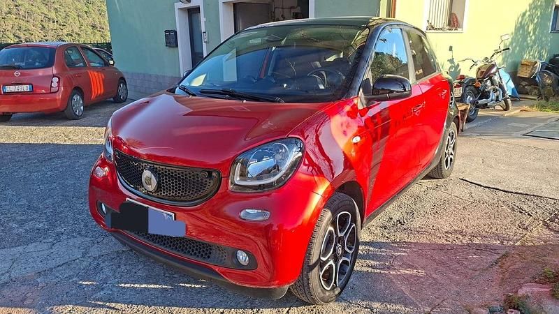Usata Smart ForFour Prime 90 CV (66 kW) 2016 Rosso Utilitaria