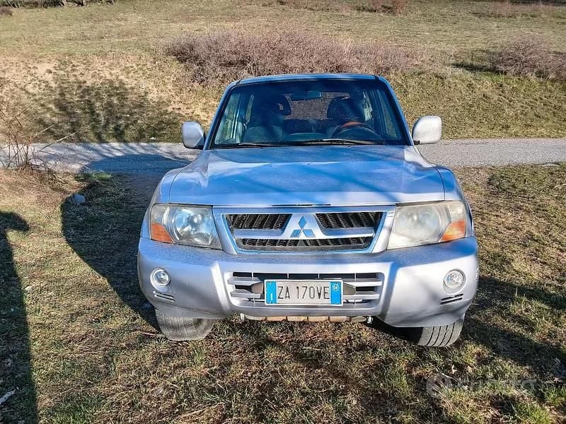 Usata Mitsubishi Pajero 2004 Grigio SUV