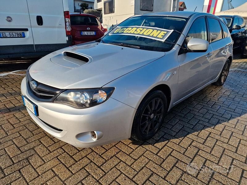 Usado Subaru Impreza 150 CV (110 kW) 2010 Gris Berlina