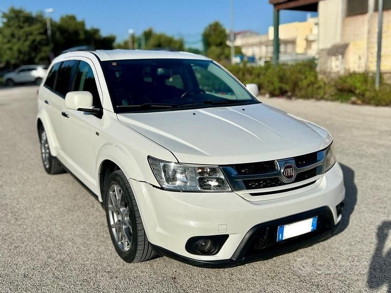 Usata Fiat Freemont Lounge 170 CV (125 kW) 2015 Bianco SUV