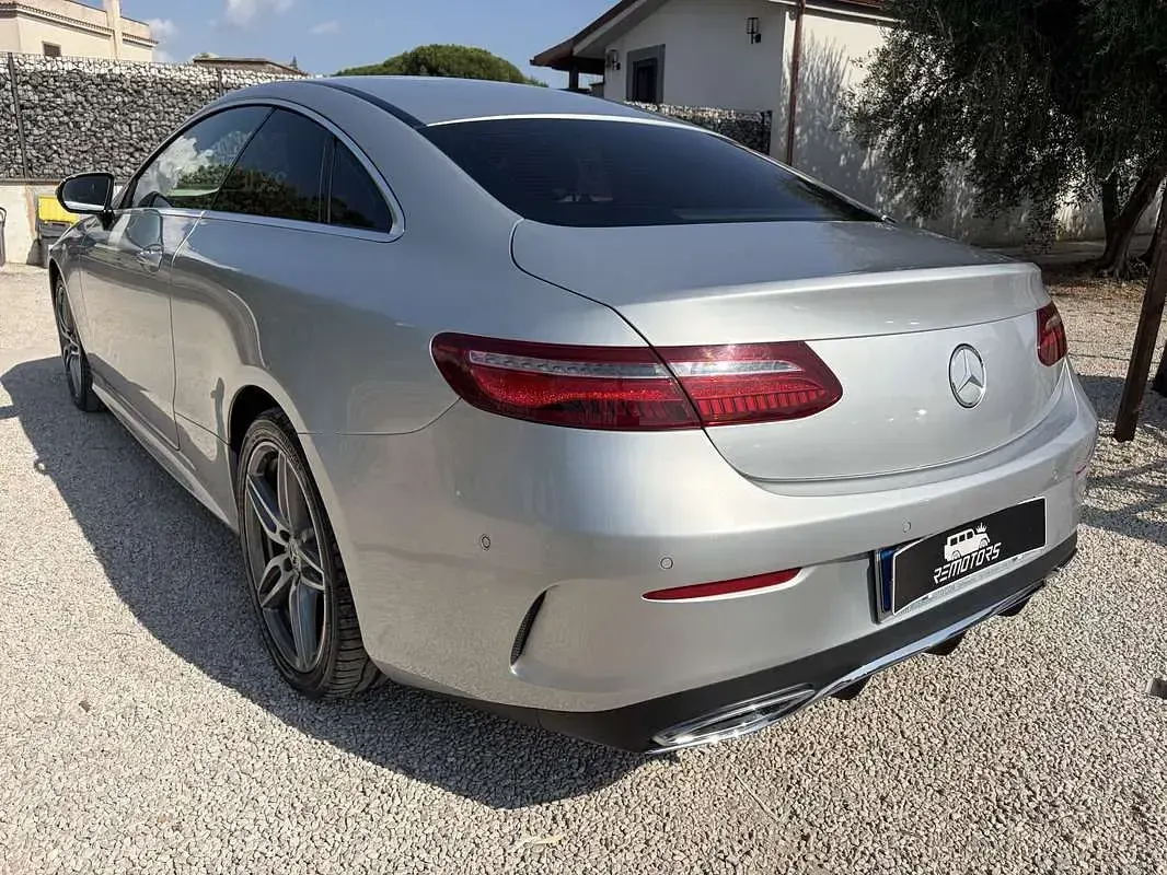 Usata Mercedes E220 AMG line 194 CV (142 kW) 2018 Coupé