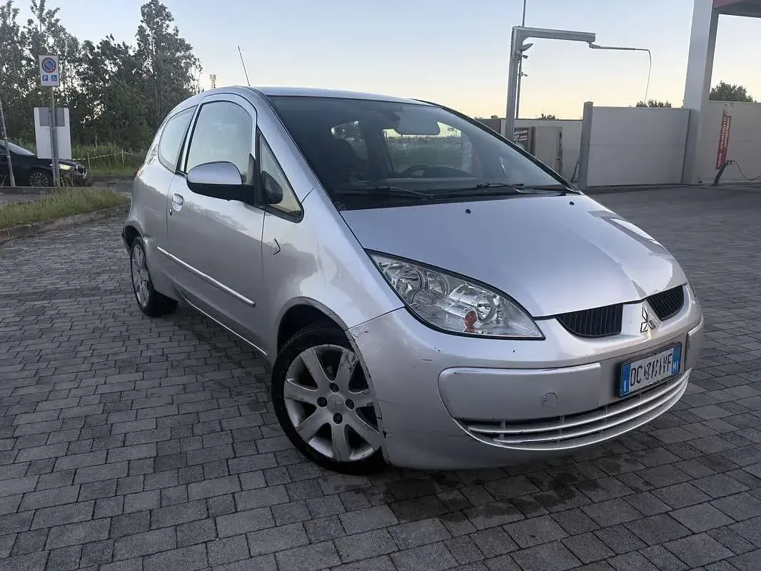Usata Mitsubishi Colt 75 CV (55 kW) 2007 Berlina