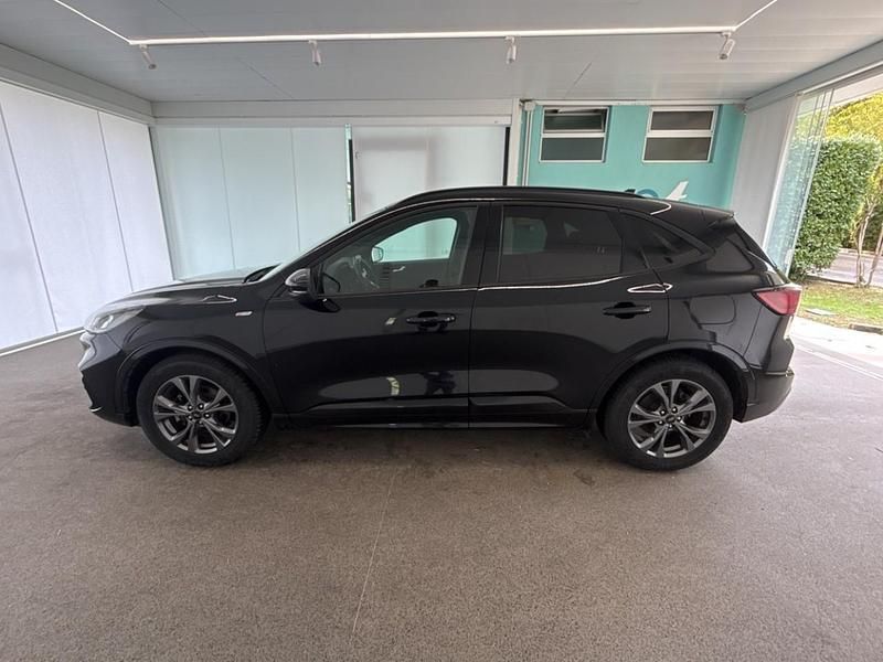 Usata Ford Kuga ST-Line 120 CV (88 kW) 2022 Blu SUV