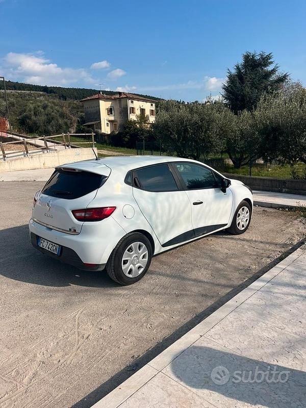 Usata Renault Clio IV 75 CV (55 kW) 2016 Bianco Utilitaria