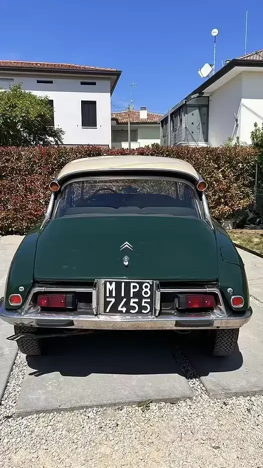 Usata Citroën DS 1970 Verde