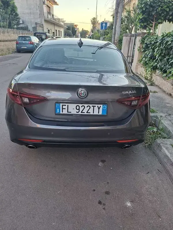 Usata Alfa Romeo Giulia Super 179 CV (131 kW) 2017 Berlina