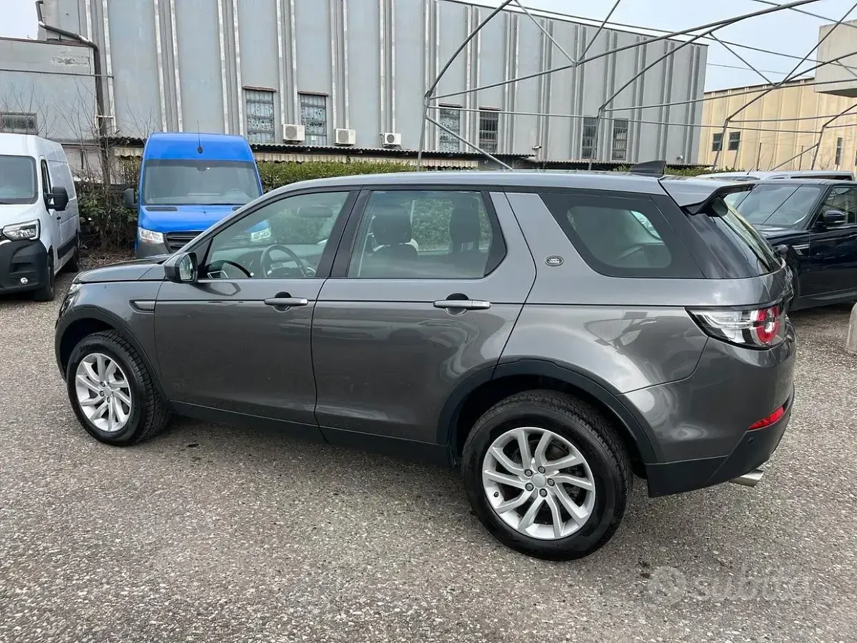 Usata Land Rover Discovery Sport SE 150 CV (110 kW) 2018 Grigio SUV