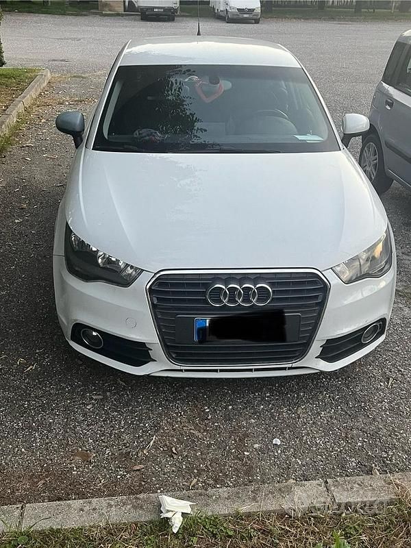 Grigio Usata 2012 Audi A1 Due volumi | 5500 € - Immagine 1/4
