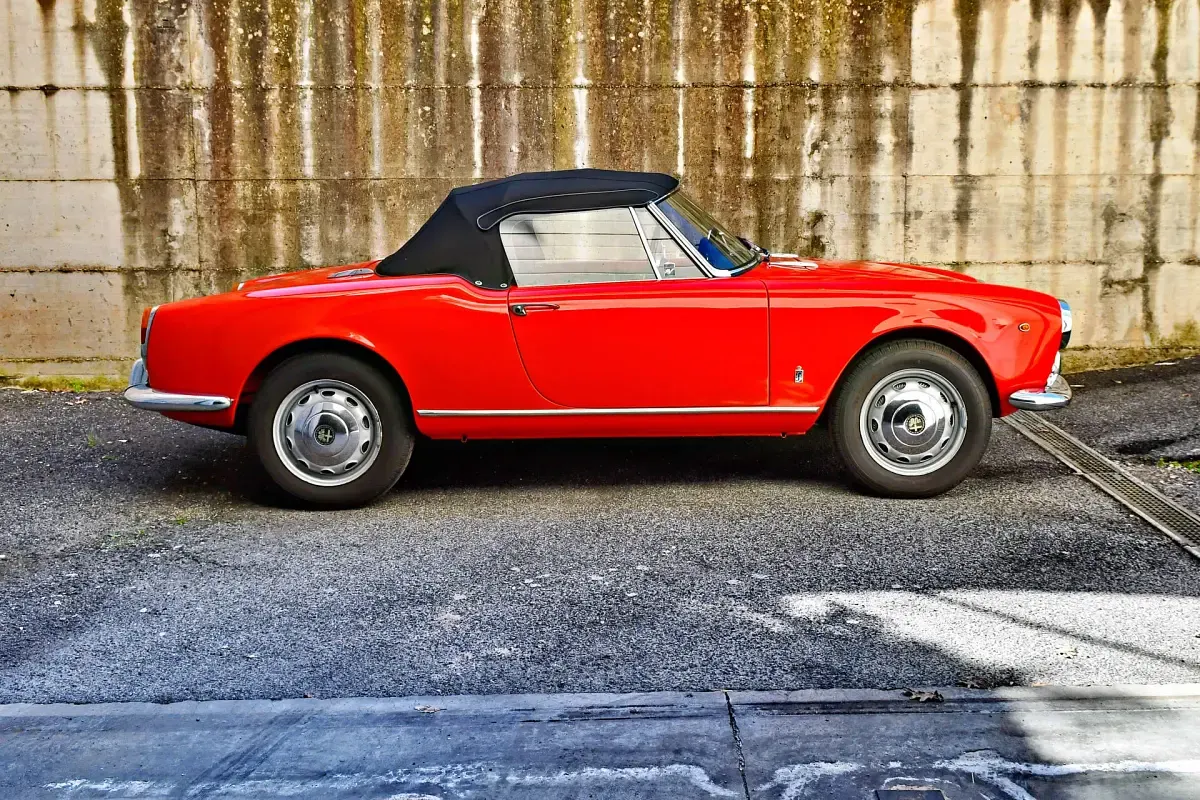 Usata Alfa Romeo Giulia 92 CV (67 kW) 1962 Rosso Cabrio