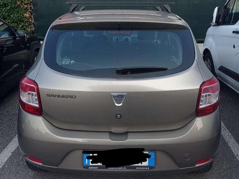 Usata Dacia Sandero Ambiance 75 CV (55 kW) 2015 Utilitaria