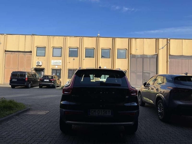 Usata Volvo XC40 129 CV (94 kW) 2022 Nero SUV