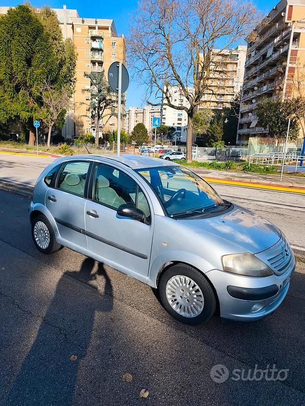 Usata Citroën C3 68 CV (50 kW) 2001 Grigio Berlina
