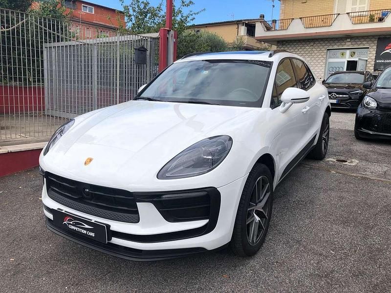 Bianco Usata 2023 Porsche Macan SUV | 69.900 € (Buon prezzo) - Immagine 1/4