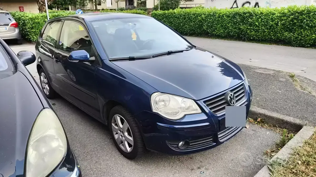 Usata VW Polo Comfortline 75 CV (55 kW) 2006 Blu Utilitaria