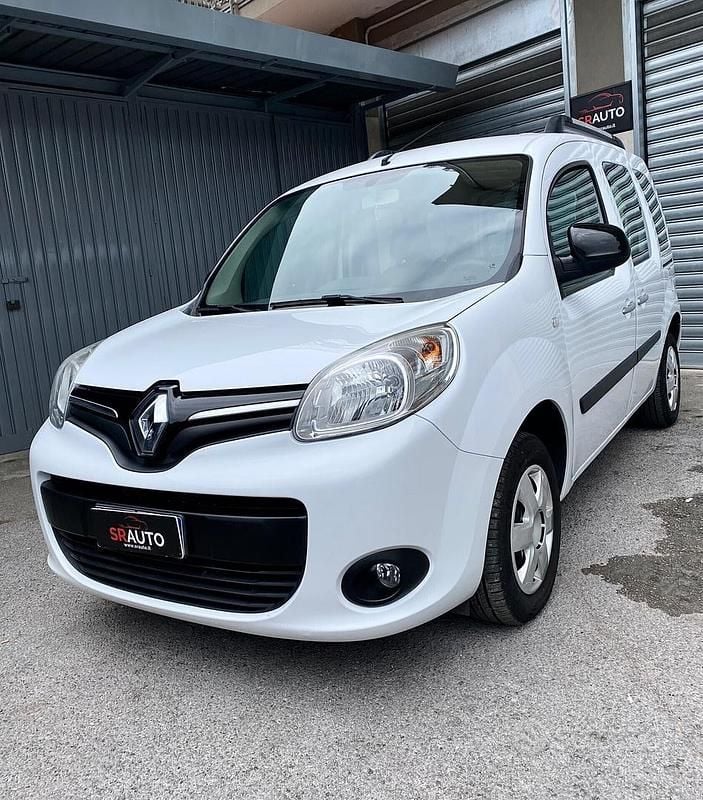 Usata Renault Kangoo LIMITED 110 CV (80 kW) 2017 Bianco Monovolume