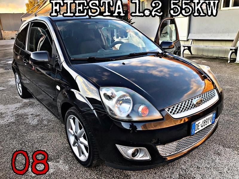 Usata Ford Fiesta 75 CV (55 kW) 2008 Nero Utilitaria