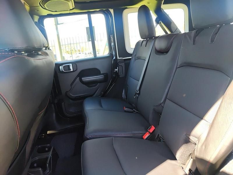 Usata Jeep Wrangler Sport 2021 Nero SUV