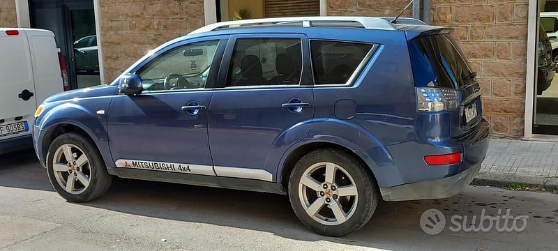 Usata Mitsubishi Outlander 140 CV (102 kW) 2007 Blu SUV
