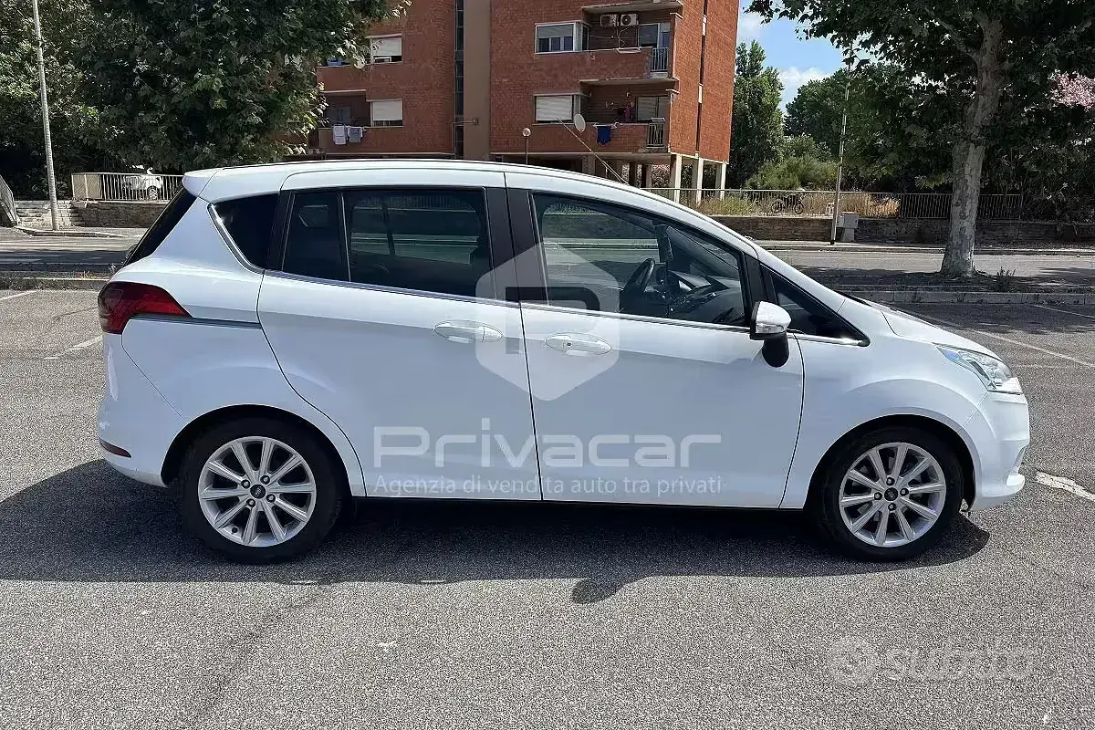 Usata Ford B-MAX Titanium 95 CV (69 kW) 2017 Bianco Monovolume