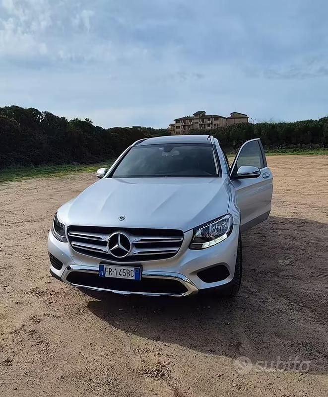 Usata Mercedes GLC250 204 CV (150 kW) 2018 Grigio SUV