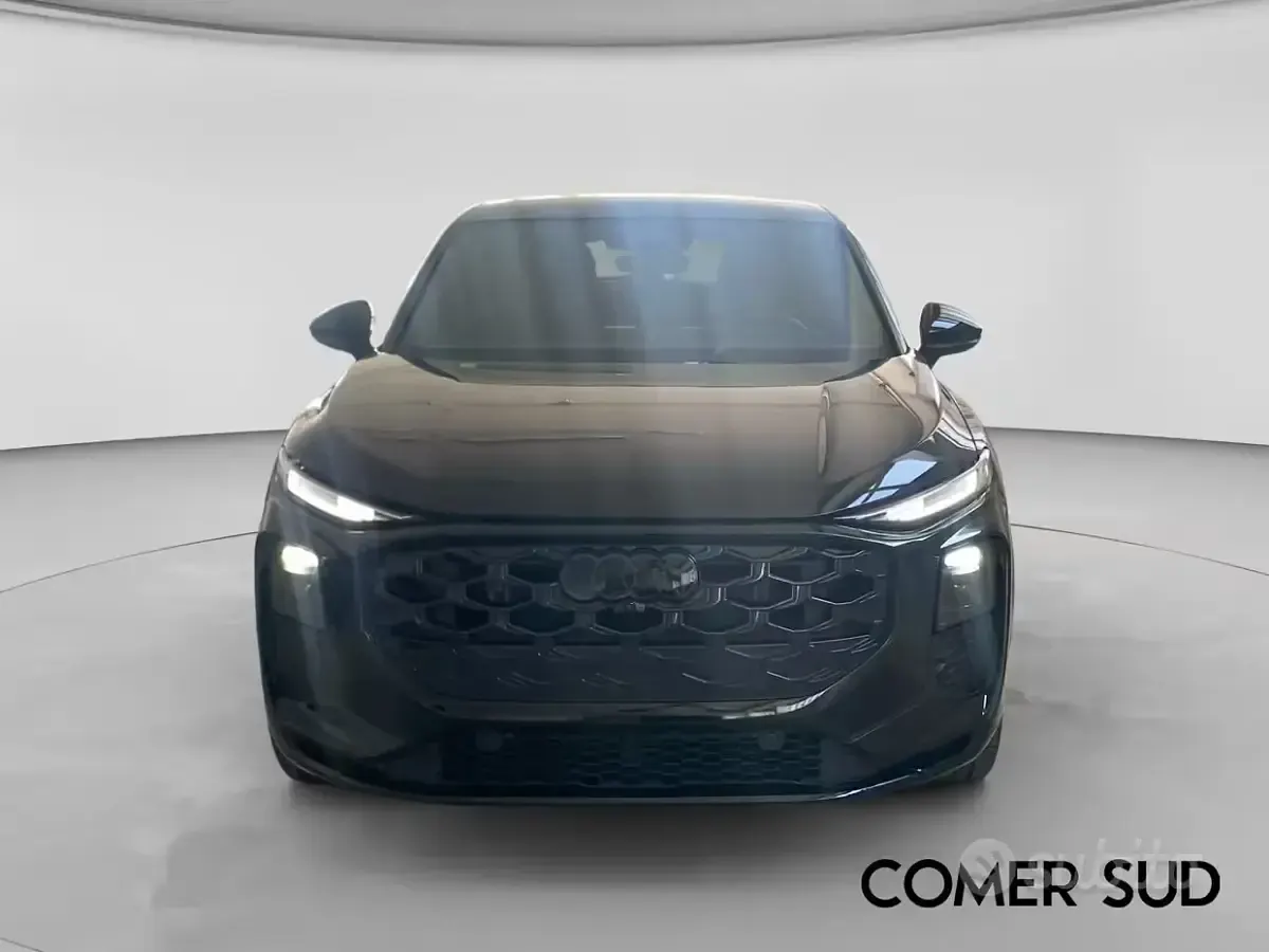 Nuova Audi Q3 Sportback S-Line 150 CV (110 kW) 2026 Nero mytho metallizzato SUV
