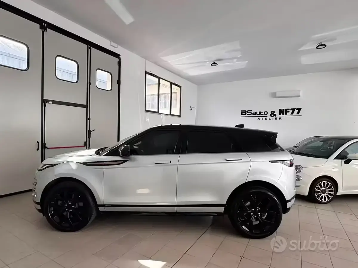 Usata Land Rover Range Rover evoque SE Dynamic 150 CV (110 kW) 2019 Grigio SUV