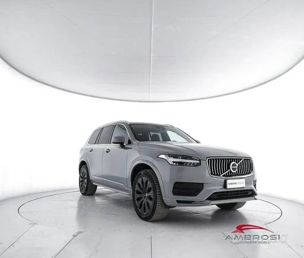 Usata Volvo XC90 Core 235 CV (172 kW) 2024 Grigio SUV