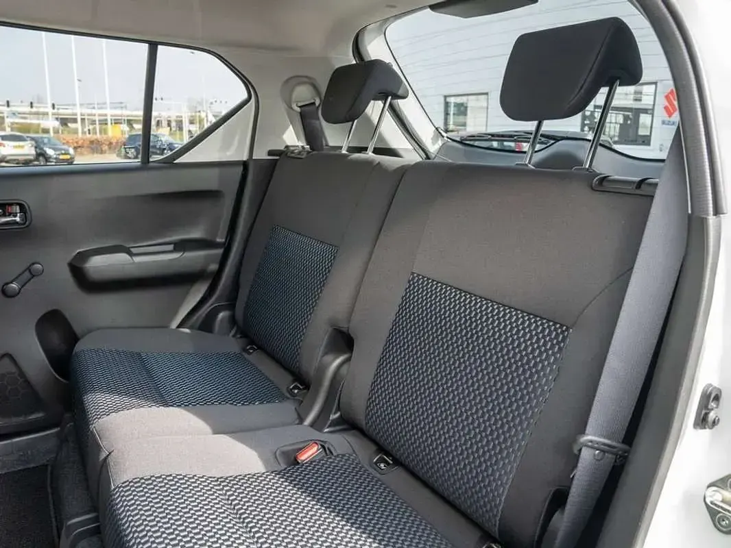 Second-hand Suzuki Ignis 83 CP (61 kW) 2024 Gri SUV