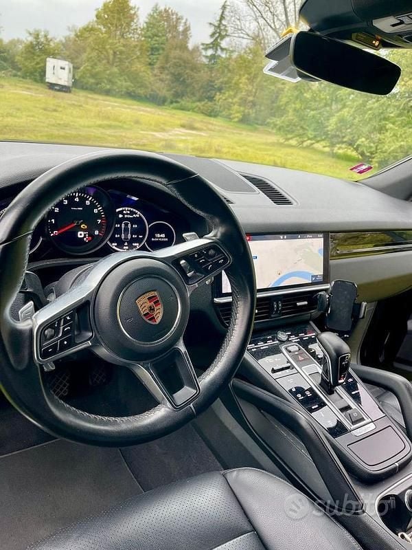 Usata Porsche Cayenne 340 CV (250 kW) 2019 Nero SUV