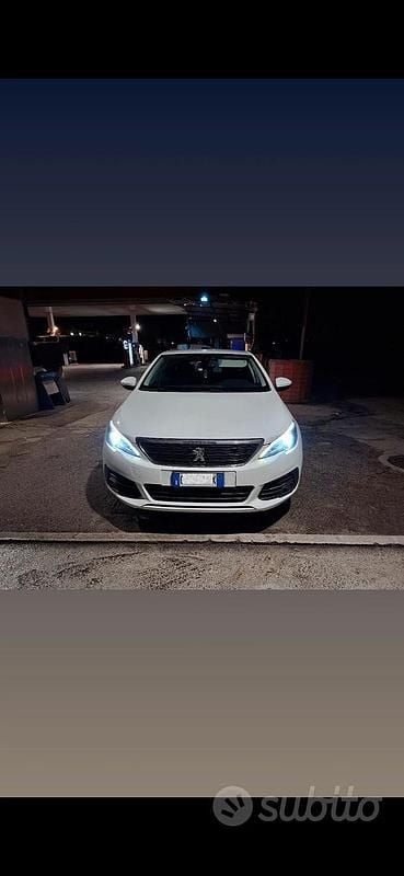 Usata Peugeot 308 130 CV (95 kW) 2020 Bianco Station wagon