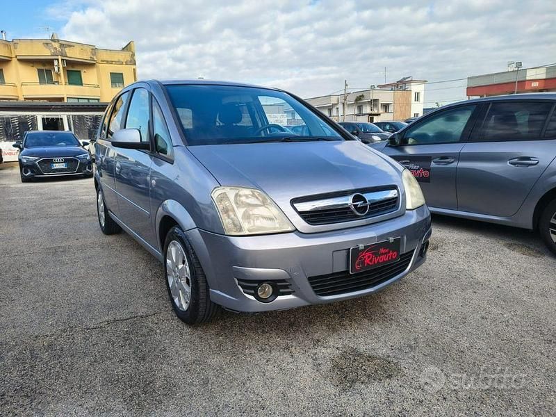 Usata Opel Meriva Cosmo 74 CV (54 kW) 2007 Grigio Monovolume